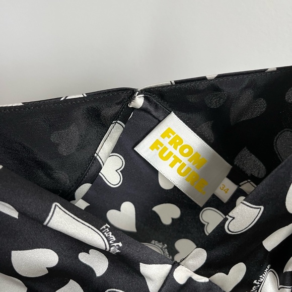 FROM FUTURE 100% silk “gloria mini dress” black and white hearts - Picture 3 of 6